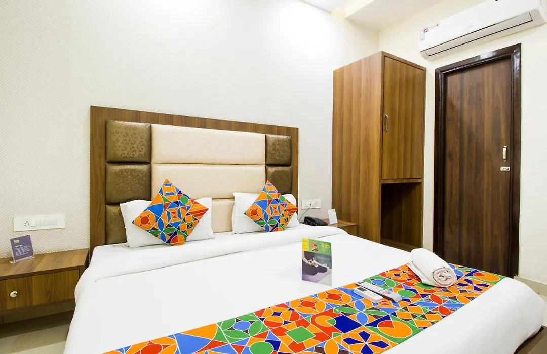 Fabhotel Royal Villa Hussainpura Chowk-1